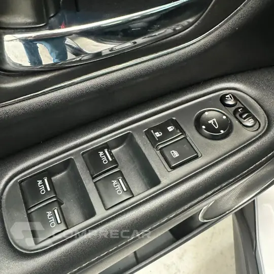 HR-V Touring 1.8 Flexone 16V 5p Aut.