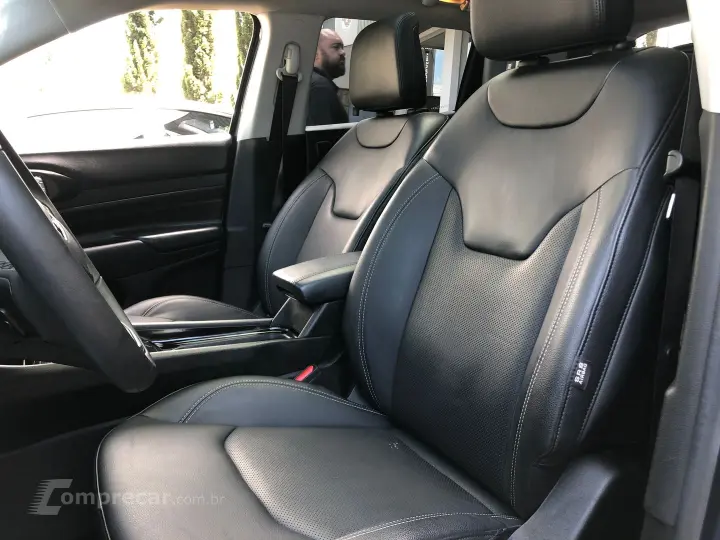 Compass 1.3 T270 Turbo Híbrido S 4Xe At6