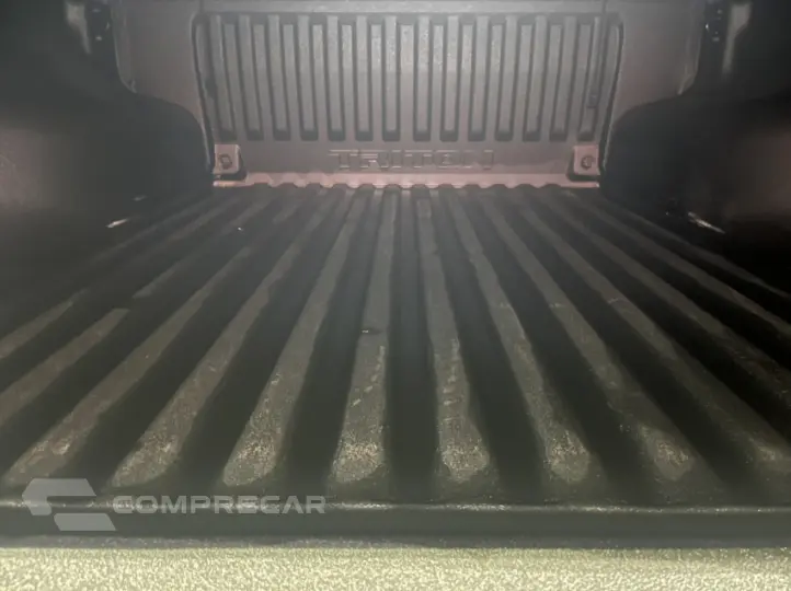 TRITON 2.4 Biturbo CD Hpe-s 4X4