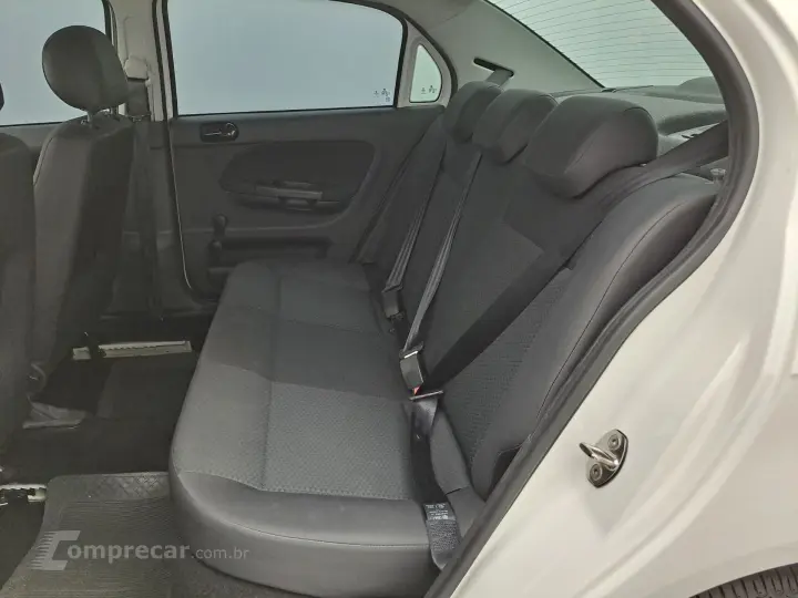 VOYAGE 1.0 12V MPI TOTALFLEX 4P MANUAL