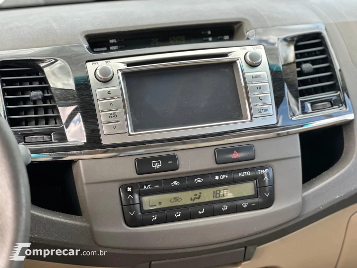 HILUX SW4 3.0 SRV 4X4 7 LUGARES 16V TURBO INTERCOOLER DIESEL