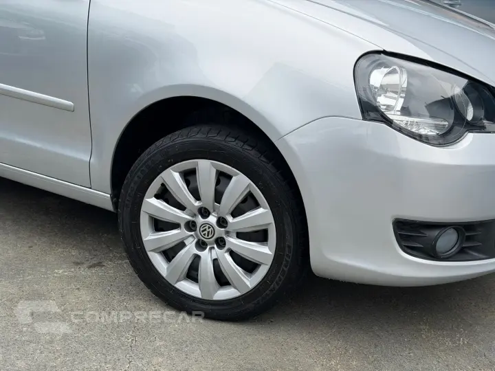 Polo Sedan I MOTION  1.6 Total Flex  4p