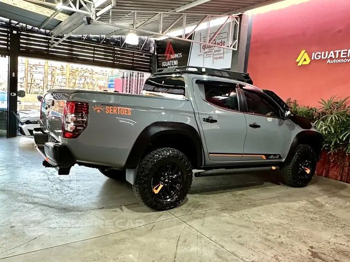 L200 TRITON 2.4 16V TURBO DIESEL SPORT SAVANA SERTÔES CD 4P