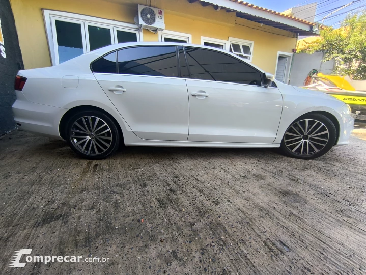 JETTA 2.0 TSI Highline 211cv