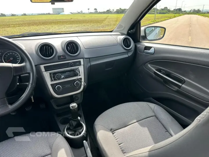 VOYAGE 1.0 12V MPI Totalflex
