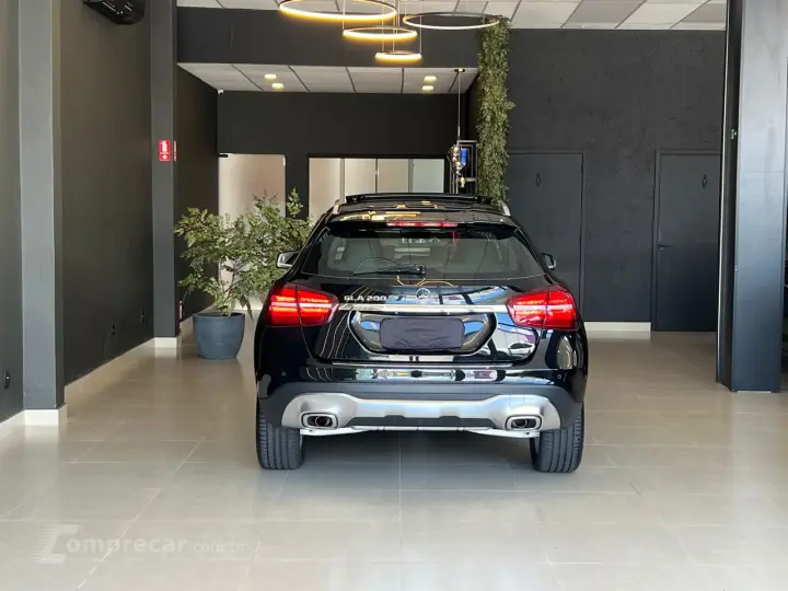 GLA 200 1.6 CGI Enduro 16V Turbo