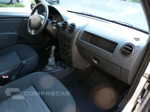 LOGAN 1.0 Authentique 16V