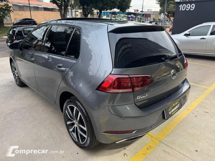 Golf Comfort. 200 TSI 1.0 Flex 12V Aut.