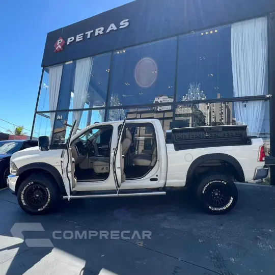 2500 6.7 I6 Turbo Laramie CD 4X4