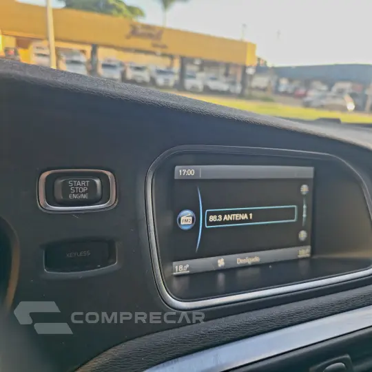 V40