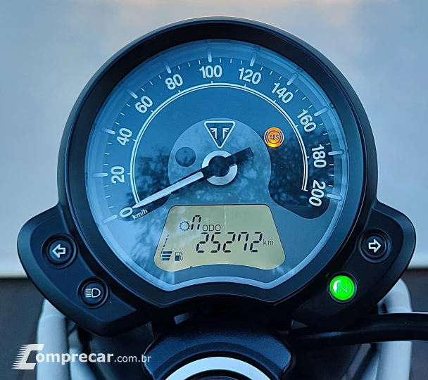 TRIUMPH STREET SCRAMBLER