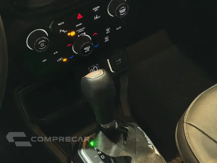 RENEGADE 1.3 T270 TURBO FLEX LONGITUDE AT6