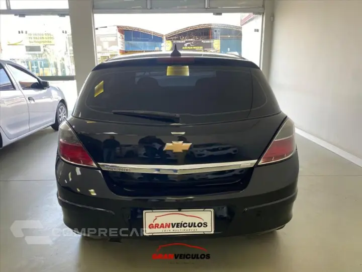 VECTRA 2.0 MPFI GT HATCH 8V FLEX 4P MANUAL