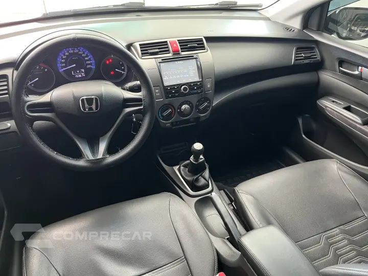 CITY 1.5 LX Sedan 16V