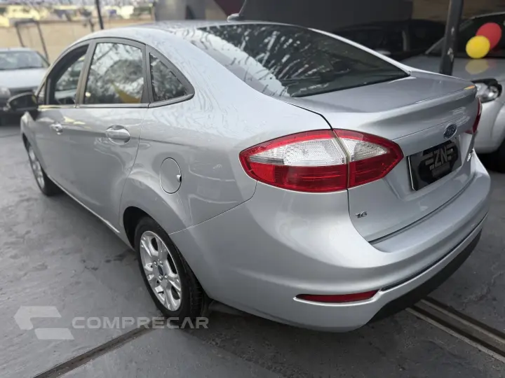 FIESTA 1.6 SE SEDAN 16V FLEX 4P POWERSHIFT