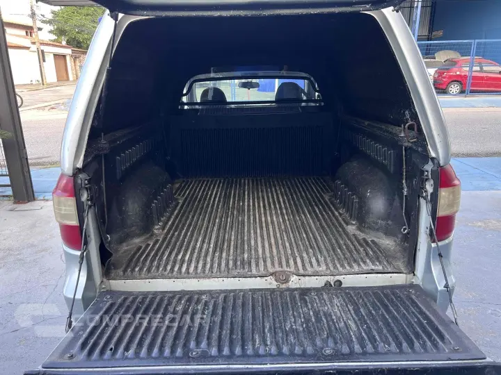 MONTANA 1.4 MPFI LS CS 8V FLEX 2P MANUAL