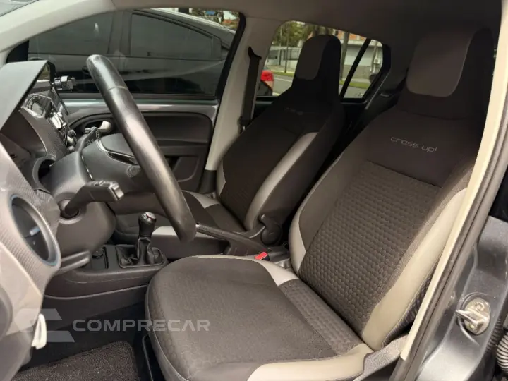 up! cross 1.0 TSI Total Flex 12V 5p