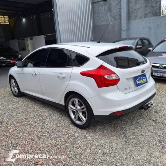 Focus Hatch 1.6 16V 4P FLEX SE POWERSHIFT AUTOMÁTICO