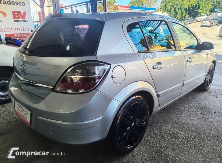 VECTRA 2.0 MPFI GT Hatch 8V