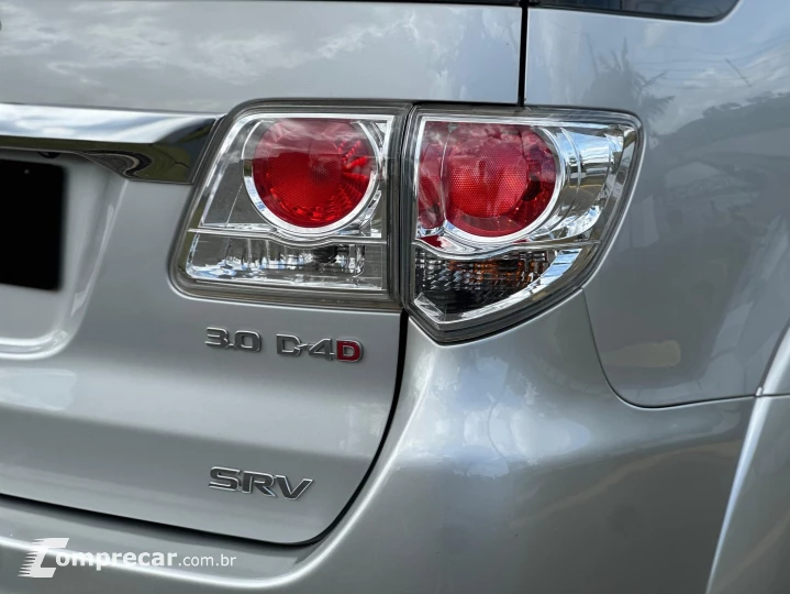 HILUX SW4 3.0 SRV 4X4 7 LUGARES 16V TURBO INTERCOOLER DIESEL