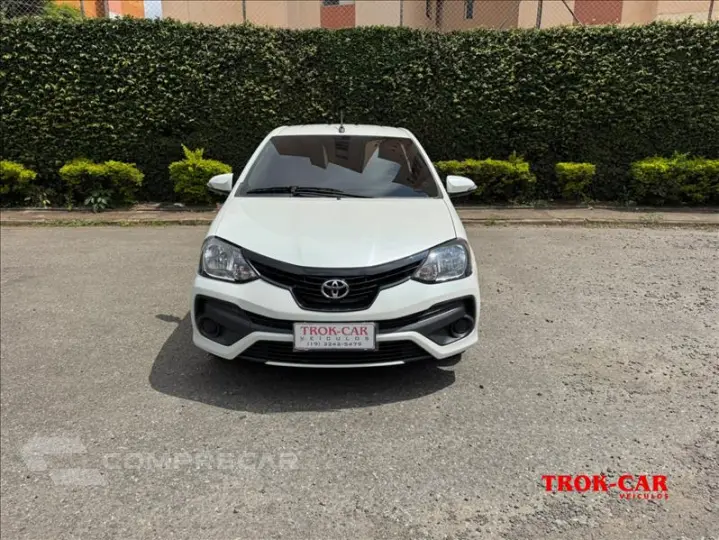 ETIOS 1.5 X Plus Sedan 16V