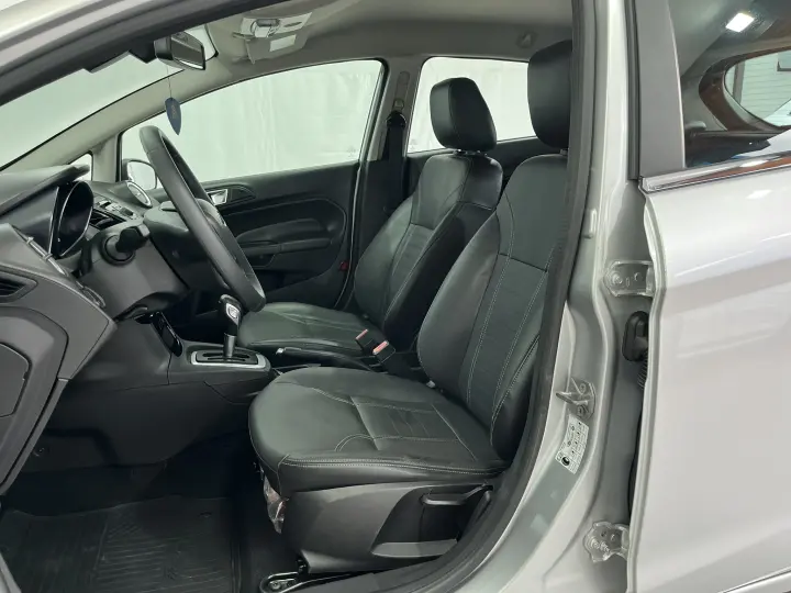 FIESTA 1.6 Titanium Hatch 16V