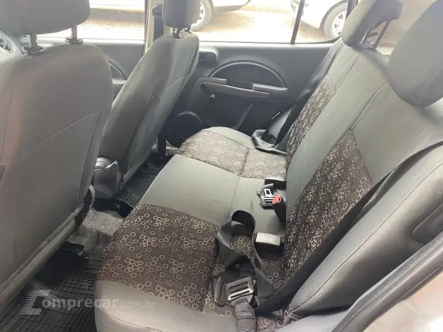 UNO - 1.0 EVO VIVACE 8V 4P MANUAL