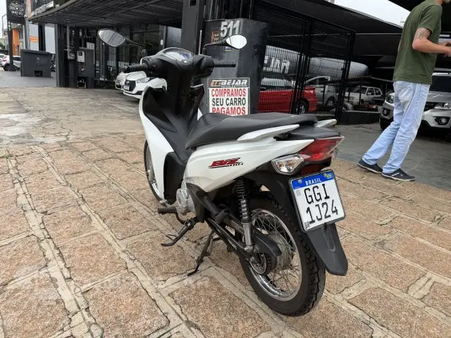 BIZ 110i - Street