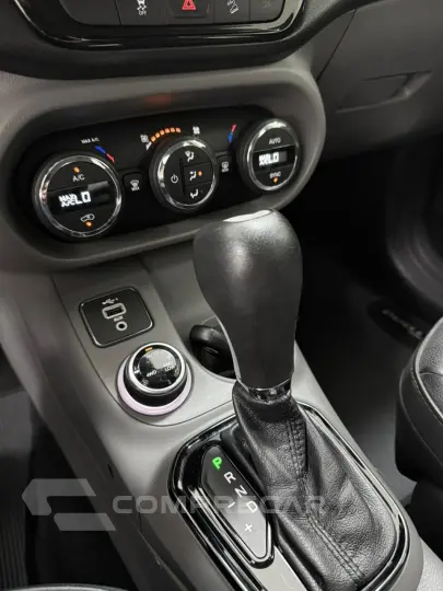 TORO 2.0 16V Turbo Volcano 4WD AT9