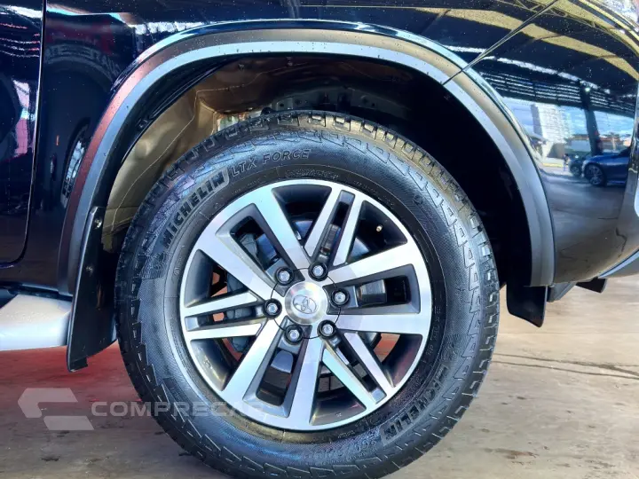 HILUX SW4 2.8 SRX 4X4 16V TURBO INTERCOOLER DIESEL 4P AUTOMÁ