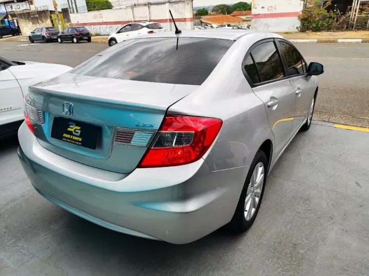 Civic Sedan LXS 1.8/1.8 Flex 16V Aut. 4p