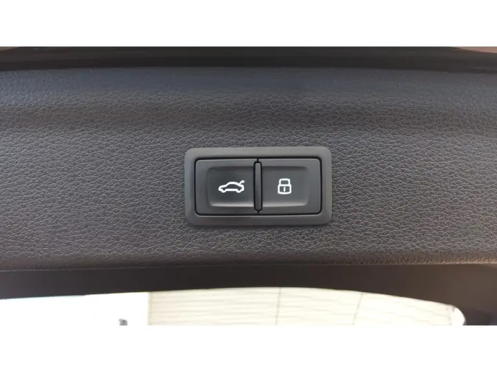 Q3 1.4 35 TFSI FLEX PRESTIGE PLUS S TRONIC