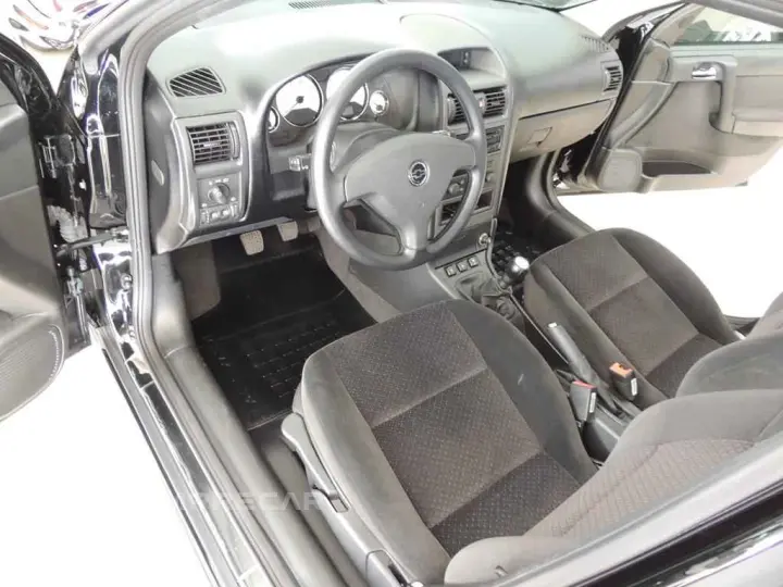 ASTRA 2.0 MPFI Advantage 8V