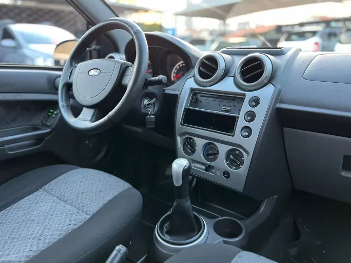 Fiesta 1.6 Mpi Class Hatch 8V Flex 4P Manual