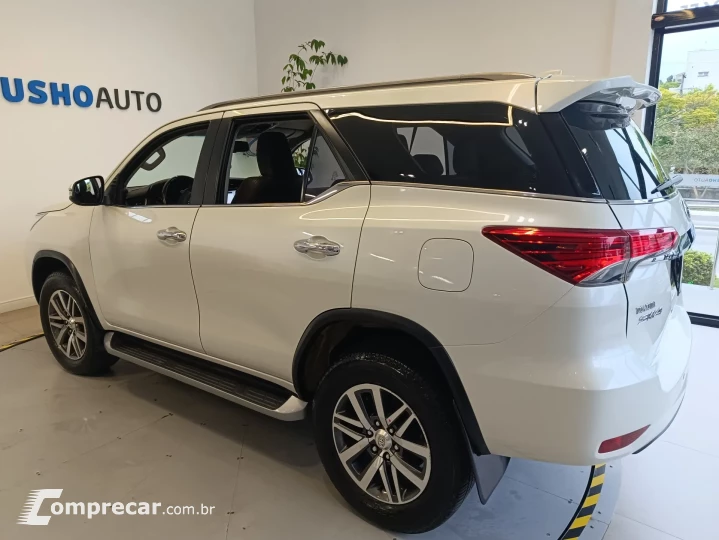 HILUX SW4 2.8 SRX 4X4 16V TURBO INTERCOOLER DIESEL 4P AUTOMÁ