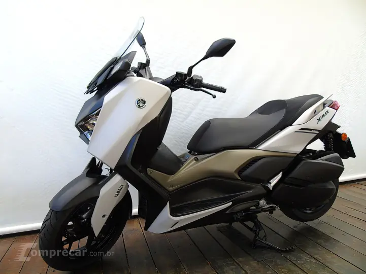 YAMAHA XMAX 250 CONNECTED ABS