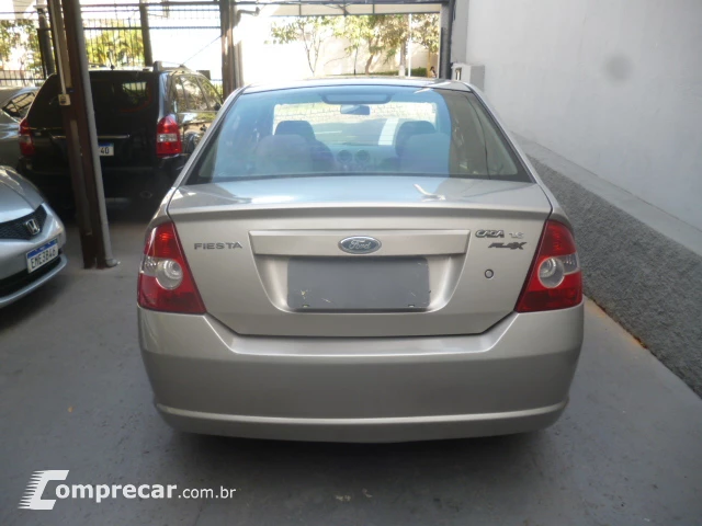 FIESTA 1.6 MPI Class Sedan 8V