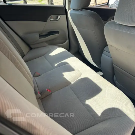CIVIC 1.8 LXS 16V automático