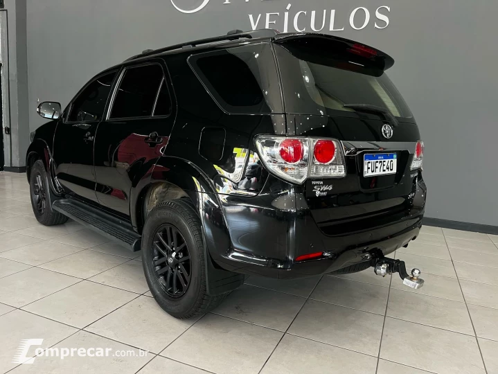 Hilux SW4 3.0 TDI 4x4 SRV 5L