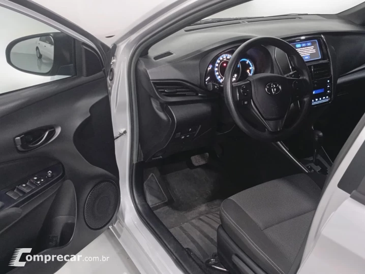 YARIS 1.5 16V XL
