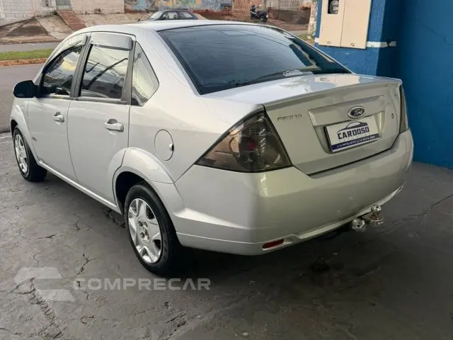FIESTA SEDAN - 1.6 ROCAM SEDAN 8V 4P MANUAL