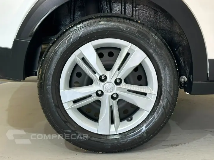 KICKS Active 1.6 16V Flex Aut.