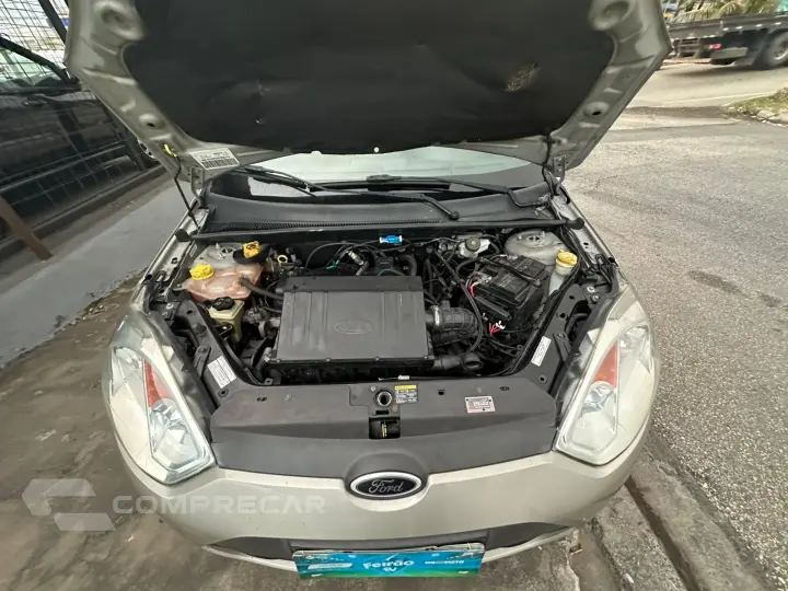 FIESTA 1.6 MPI Class Sedan 8V