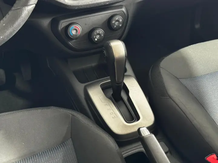 SPIN 1.8 LT 8V FLEX 4P AUTOMÁTICO