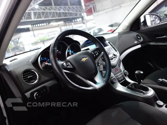 CRUZE SEDAN - 1.8 LT 16V 4P MANUAL