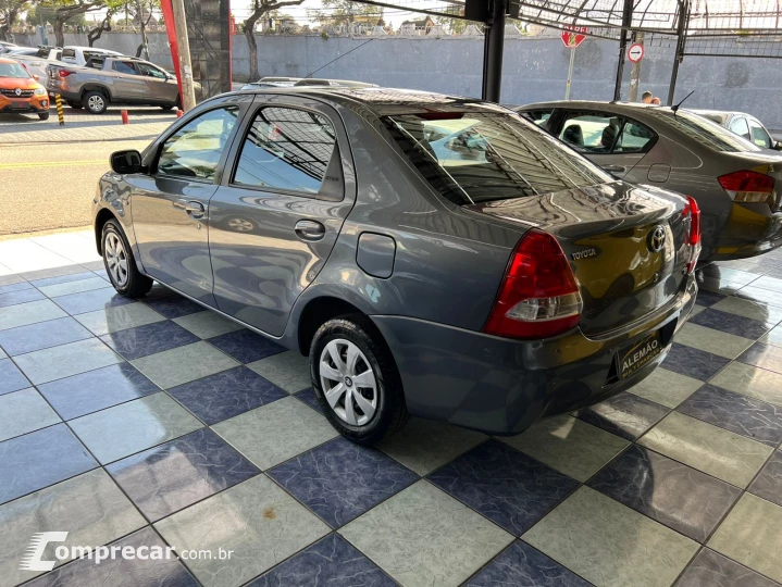 ETIOS 1.5 XS Sedan 16V