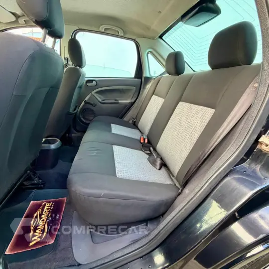 Fiesta Sedan SE 1.6 8V Flex 4p