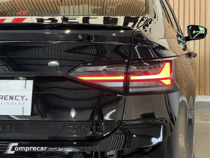 VIRTUS 1.4 250 TSI EXCLUSIVE AUTOMÁTICO