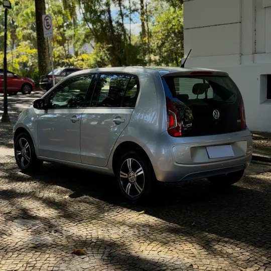 UP 1.0 TSI Move UP 12V