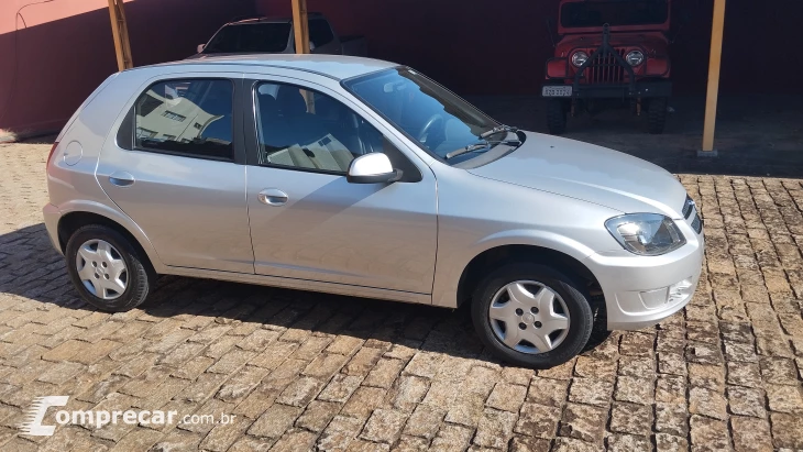 CELTA 1.0 MPFI LT 8V